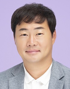 ▲ 신임 김용기 제천시학교운영위원장 협의회장.ⓒ제천교육지원청