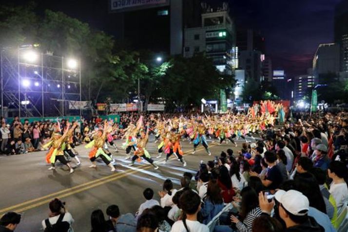 ▲ 시민이 주도하고 참여하는 시민 참여·주도형 예술축제인 ‘2024 파워풀대구페스티벌’의 메인 프로그램인 퍼레이드가 5월 11~12일 양일간 진행된다.ⓒ대구예술문화단체총연합회