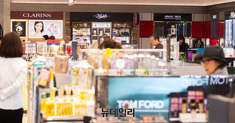 ▲ 롯데면세점 김포공항점.ⓒ서성진 사진기자