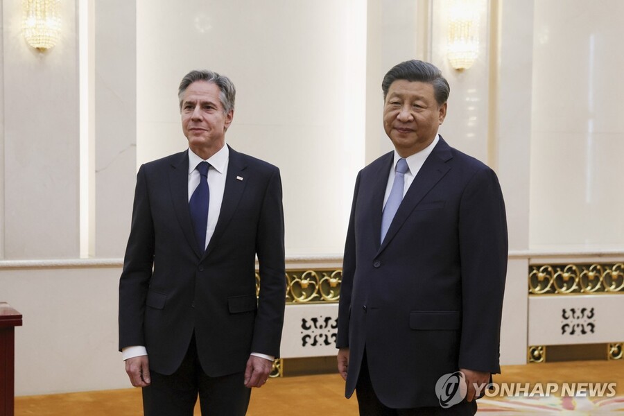 ▲ 2023년 6월 중국 베이징에서 토니 블링컨 미국 국무부 장관(왼쪽)과 시진핑 중국 국가주석이 만난 모습.  ⓒAP/연합뉴스