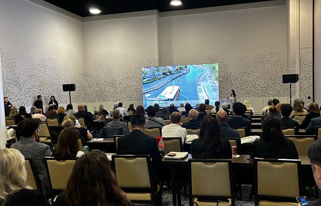 ▲ 경북문화관광공사가 지난 25일 미국 LA JW Marriott에서 개최된 ‘2024 LA K-관광로드쇼’에 참가해 경북의 다양한 매력을 알리고 있다.ⓒ경북관광공사