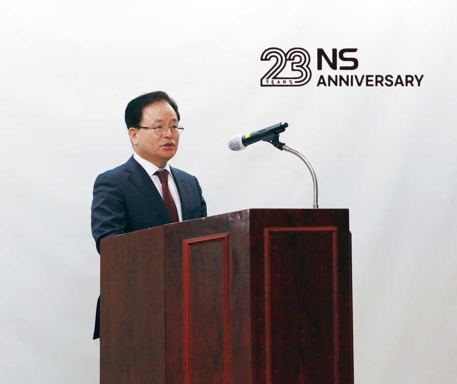 ▲ NS홈쇼핑 창립23주년 기념식에서 조항목 대표이사가 기념사를 전하고 있다. ⓒNS홈쇼핑