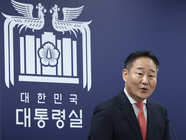 ▲ 전광삼 신임 시민사회수석이 10일 서울 용산 대통령실 청사에서 윤석열 대통령의 임명에 대한 소감을 밝히고 있다. 2024.05.10. ⓒ뉴시스