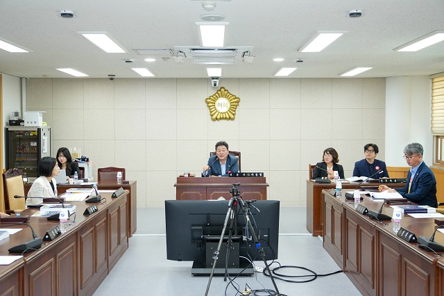 ▲ 경주시의회 2025 APEC 정상회의 경주유치 지원특별위원회는 지난 10일 2025 APEC 정상회의 경주유치를 위한 간담회를 개최했다.ⓒ경주시의회