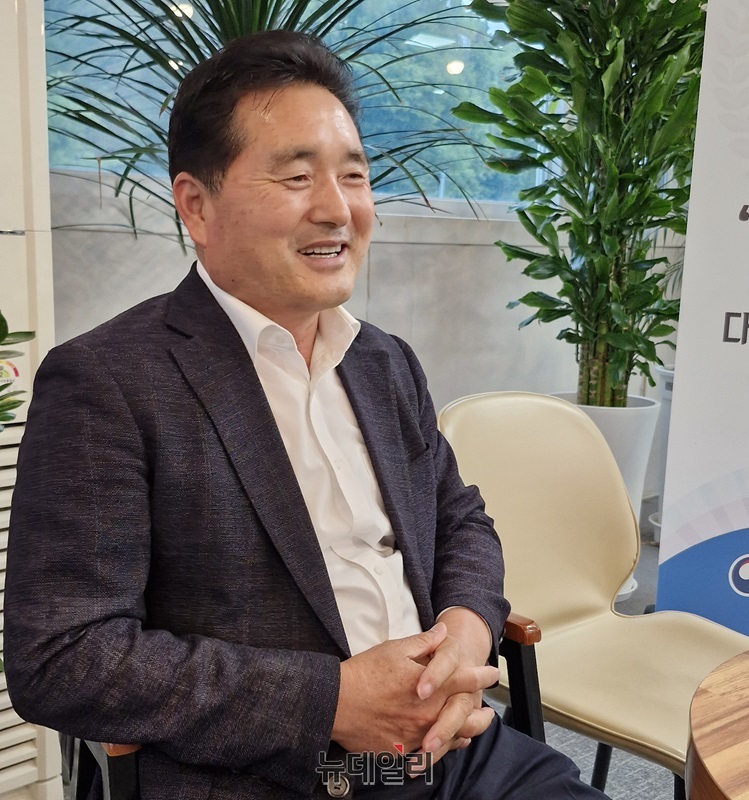 ▲ 정창선 대표는 '전국 최고의 쌀 빵 제과점에 '미잠미과' 이름을 올리는 것이 목표'라고 강조했다.ⓒ양승갑 기자
