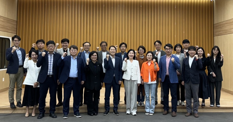 ▲ 대구보건대학교(총장 남성희)는 14일 세종시 지방자치회관 대회의실에서 한달빛 글로컬 보건연합대학(대구보건대-광주보건대-대전보건대)이 글로컬대학 사업의 성공적인 추진을 위해 간담회를 실시했다고 밝혔다.ⓒ대구보건대