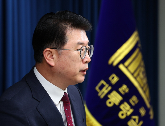 ▲ 장상윤 사회수석이 19일 서울 용산 대통령실 청사에서 의대 증원 관련 현안 브리핑을 하고 있다. ⓒ뉴시스