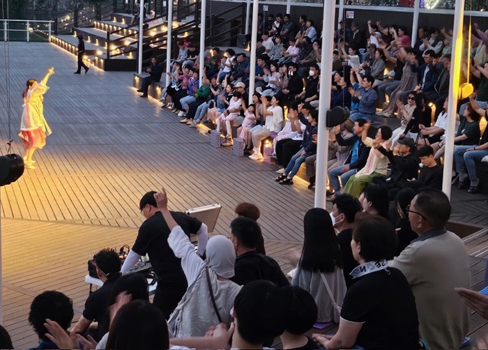 ▲ 탑정호 음악분수 테마공연.ⓒ논산시