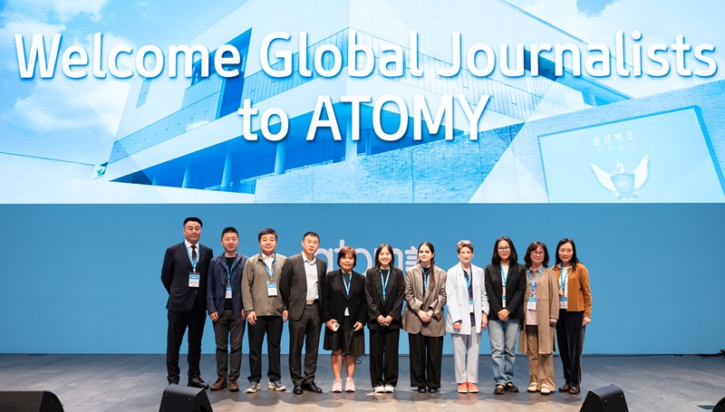 ▲ 애터미 본사를 방문한 외신 기자들.ⓒ애터미