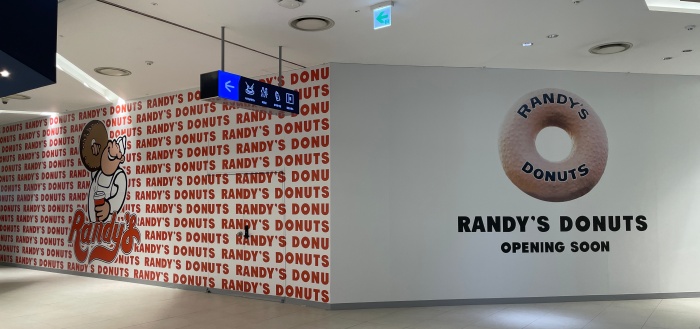 ▲ 오픈 준비중인 '랜디스 도넛'.ⓒ뉴데일리