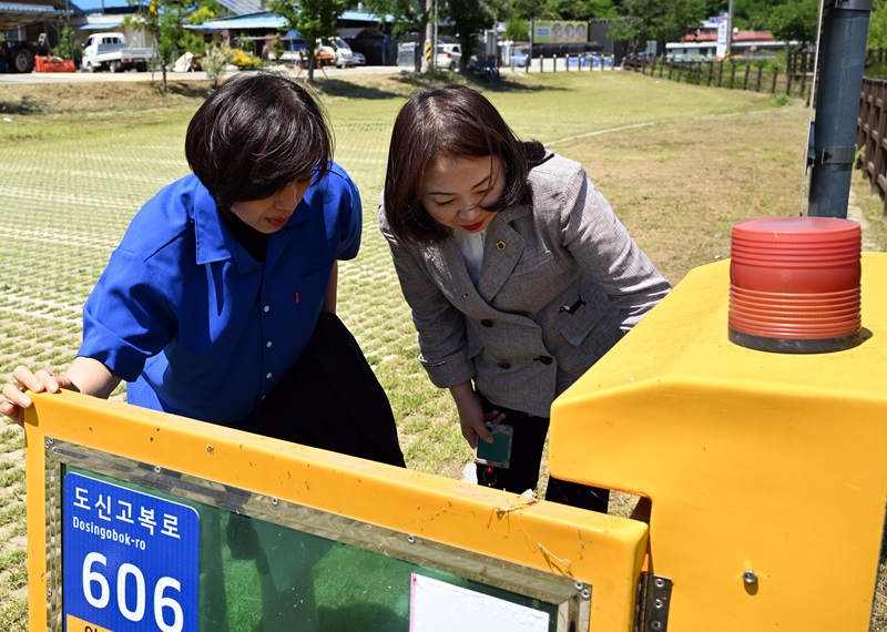 ▲ 세종시의회 교육안전위원회가 최근 현장을 방문해 안전점검을 하고 있다.ⓒ세종시의회