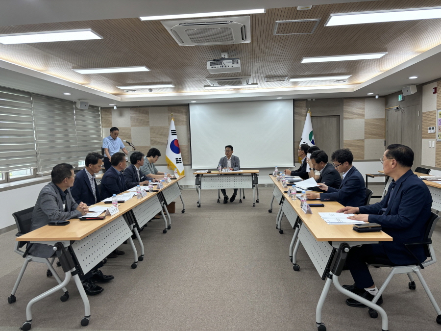 ▲ 경남도가 ‘2차 교육발전특구 공모 추진상황 점검’ 회의를 개최했다. ⓒ경남도 제공