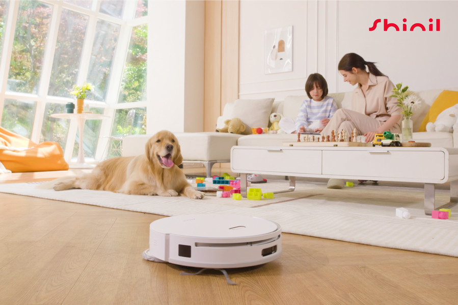 ▲ 신일전자가 로봇청소기 '로보웨디'를 출시했다. ⓒ로봇청소기