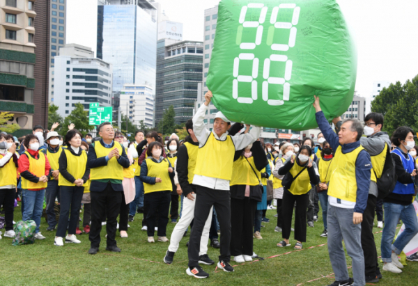 ▲ 오세훈 서울시장이 '손목닥터9988' 행사에 참여하고 있다.ⓒ서울시