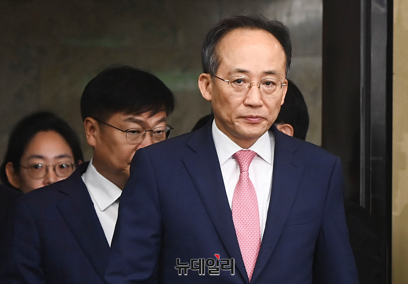 ▲ 추경호 국민의힘 원내대표가 21일 오전 서울 여의도 국회에서 열린 '의회정치 원상복구 의원총회'에 참석하고 있다.ⓒ서성진 기자