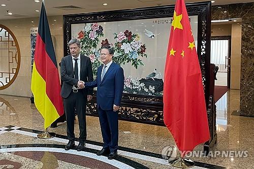 ▲ 하베크 독일 부총리, 정산제 국가발전개혁위원회 주임과 회담. ⓒ연합뉴스