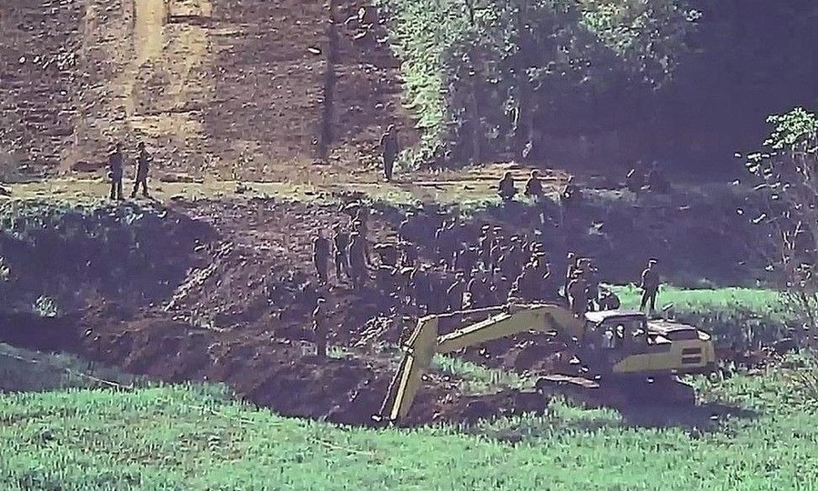 ▲ 북한군이 전선지역에서 최근 다양한 작업을 하는 모습. ⓒ합동참모본부 제공