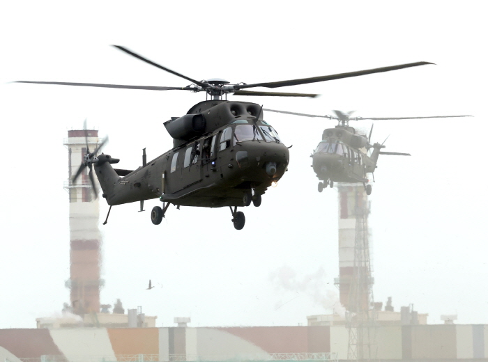 ▲ 통합방위협의회 및 통합방위 실기동훈련이 실시된 21일 오후 인천 서구 장도훈련장에서 수리온 헬기가 기동하고 있다. ⓒ뉴시스