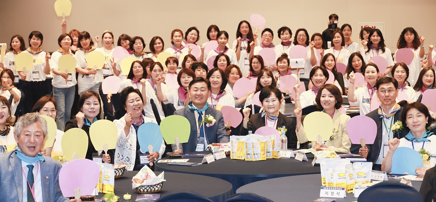 ▲ 한국여성벤처협회와 한국여성벤처협회 전북지회가 주최하는 ‘2024년 여성벤처CEO 혁신아카데미’가 27일과 28일 이틀간 전주 라한호텔에서 개최된다.ⓒ전북특별자치도