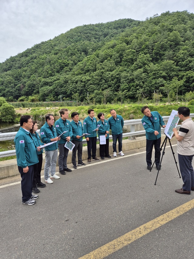 ▲ 포항시의회 건설도시위원회는 27일 오전 여름철 집중호우, 태풍 등을 대비해 현장점검을 실시했다.ⓒ포항시의회