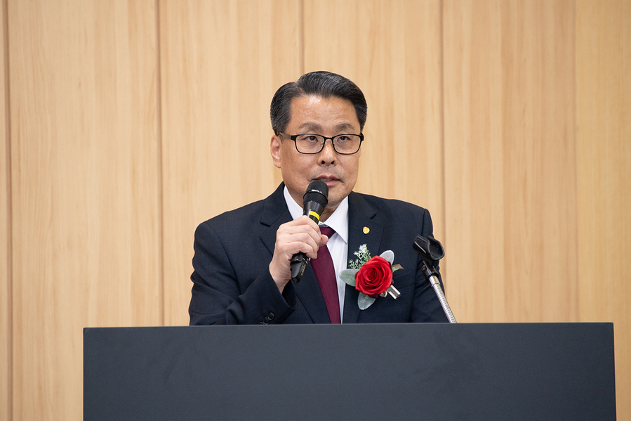 ▲ 변창훈 총장은 축사를 통해 대학의 지속가능한 가치창출과 경영의 중요성을 강조하고, 대구한의대의 글로컬 사업 예비대학 선정이 이러한 노력의 성과임을 밝혔다.ⓒ대구한의대