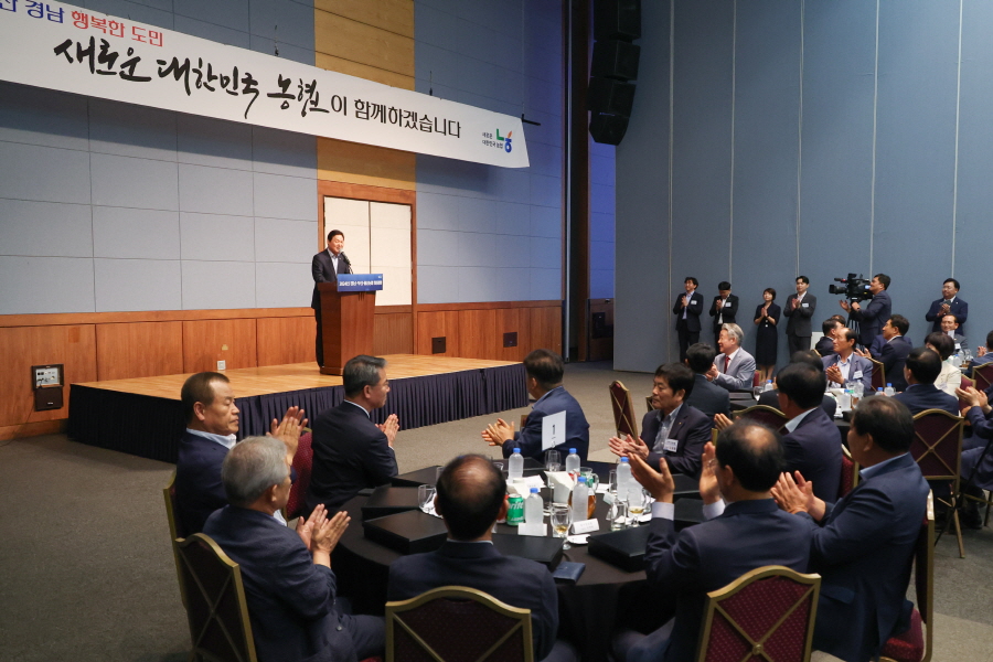 ▲ 박완수 도지사가 '2024 경남·부산·울산농협 현장경영’ 행사에서 축사를 하고 있다. ⓒ경남도 제공