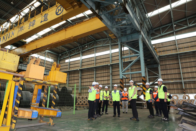 ▲ 조현민⋅노삼석 한진 사장이 물류사업본부 영남지점 사업장 안전점검에 나섰다. ⓒ한진