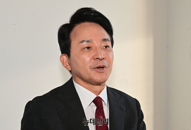 ▲ 원희룡 국민의힘 당 대표 후보가 15일 KBS 본관 앞에서 뉴데일리와 인터뷰를 하고 있다. ⓒ이종현 기자