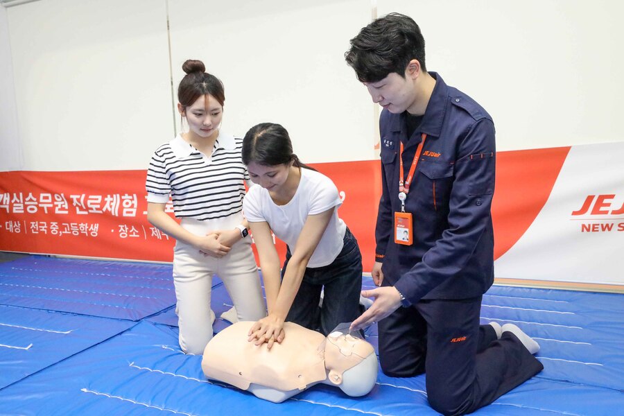 ▲ 제주항공이 교육기부 프로그램 '탐라의 꿈'을 진행했다.  ⓒ제주항공