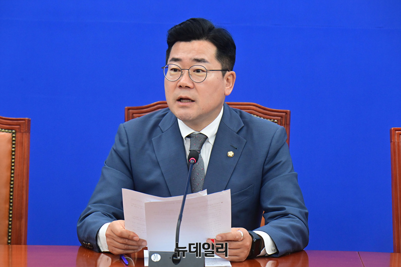▲ 박찬대 더불어민주당 당대표 직무대행 겸 원내대표. ⓒ이종현 기자