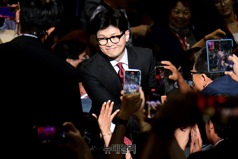 ▲ 한동훈 국민의힘 당대표 후보가 23일 경기 고양시 킨텍스에서 열린 제4차 국민의힘 전당대회에 입장하고 있다. ⓒ이종현 기자