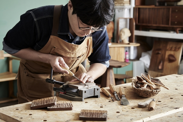 ▲ 현대리바트는 리바트몰 내에 수제 가구·공예품 전문관 '리바트 공방'을 열었다. ⓒ현대리바트