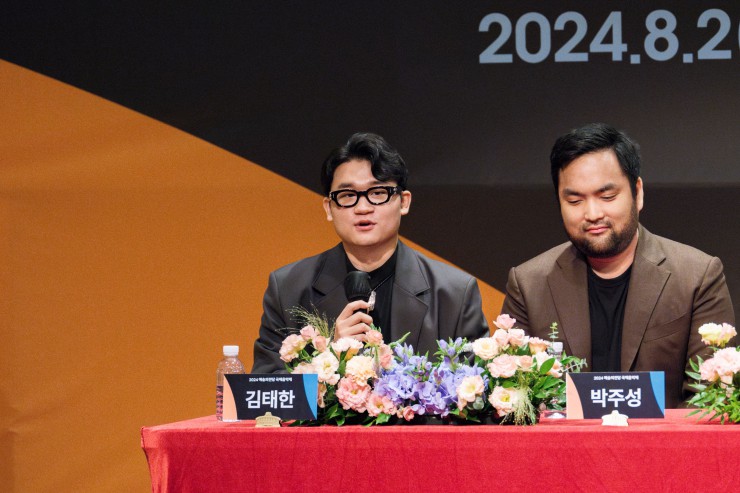 ▲ 지난 2일 서울 서초구 예술의전당 인춘아트홀에서 열린 '2024 예술의전당 국제음악제' 기자간담회에 참석한 바리톤 김태한(왼쪽)과 박주성.ⓒ예술의전당