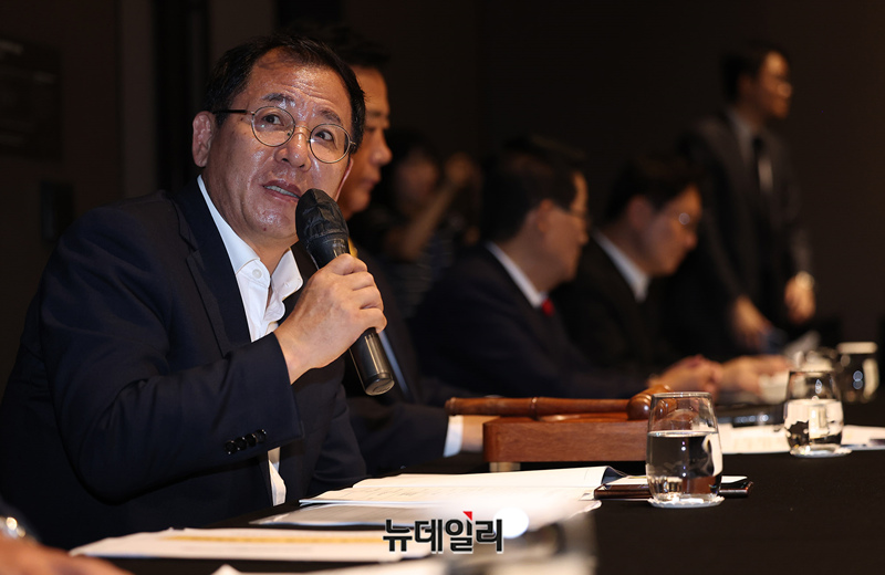 ▲ 이상휘 국민의힘 의원이 지난달 18일 오전 서울 여의도 글래도호텔에서 열린  제22대 국회철강포럼 창립총회에서 인사말을 하고 있다. ⓒ정상윤 기자