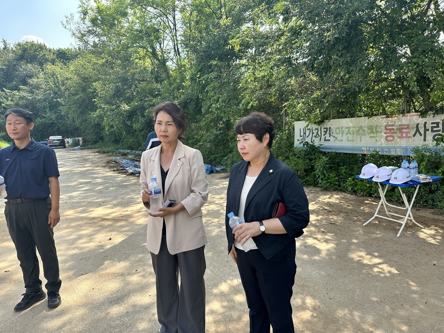 ▲ 익산시의회 정영미 의원(삼기, 영등2, 삼성)은 산업건설위원회 소관 부서의 주요 사업의 추진상황 및 어려움을 파악하기 위해 현장을 방문했다.ⓒ익산시의회