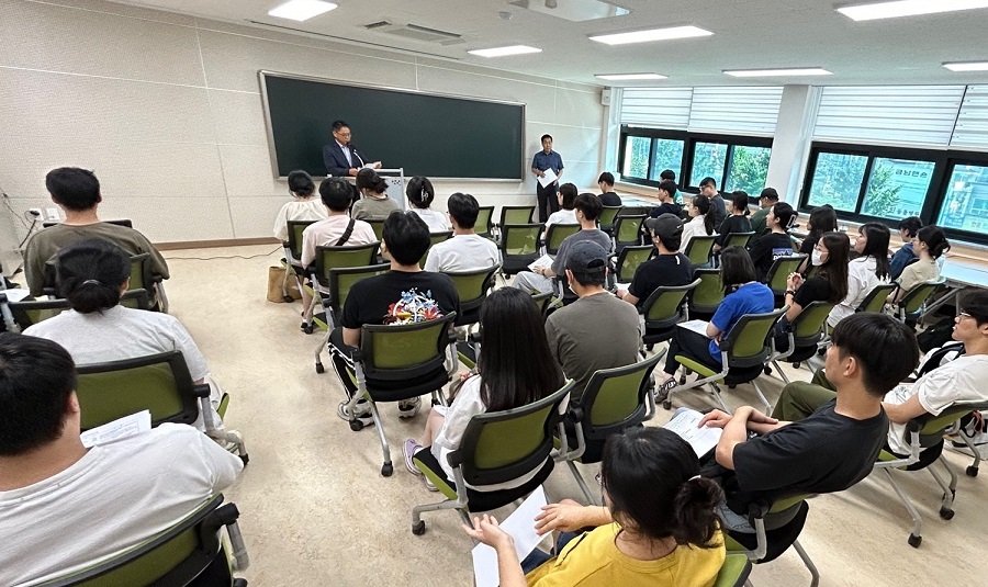 ▲ 정읍시 청년취업시험준비반이 지난 12일 하반기 교육을 개강하고 본격적인 운영에 들어갔다.ⓒ정읍시