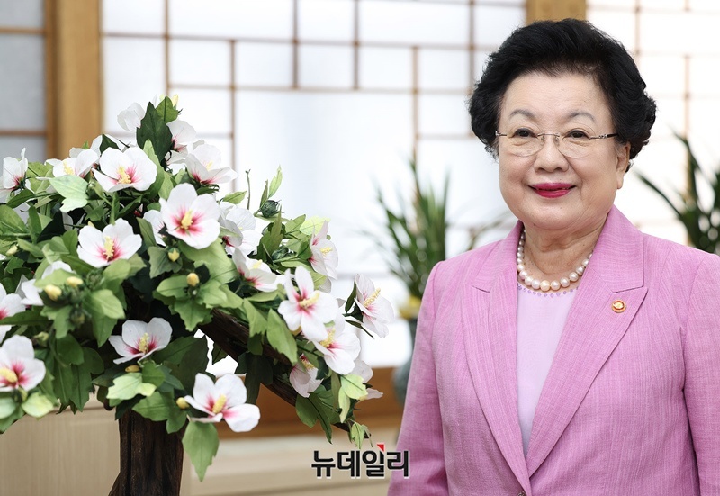 ▲ 이배용 국가교육위원회 위원장이 23일 국가교육위원회 서울청사에서 뉴데일리와 인터뷰를 진행하고 있다. ⓒ정상윤 기자