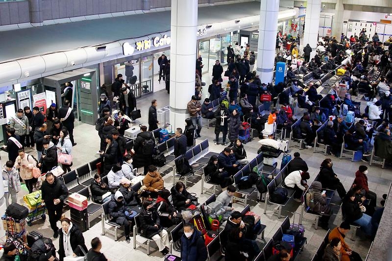 ▲ 올 여름철에 인천항 연안여객터미널의 이용객이 작년 같은기간보다 4.5% 증가한 것으로 나타났다.ⓒ인천항만공사 제공