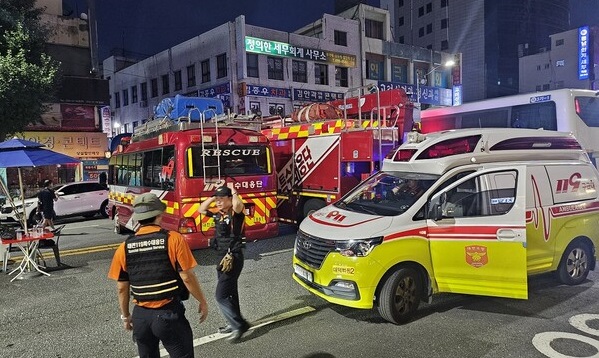 ▲ 2024 대전 0시 축제 무사고를 이끈 숨은 주역은 소방대원들로 이들은 모두 한 마음으로 안전관리에 최선을 다했다.ⓒ대전소방본부