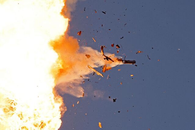 ▲ 2024년 8월 25일 이스라엘 북부 상공에서 이스라엘 공군이 요격한 헤즈볼라 무인기. ⓒAFP=연합