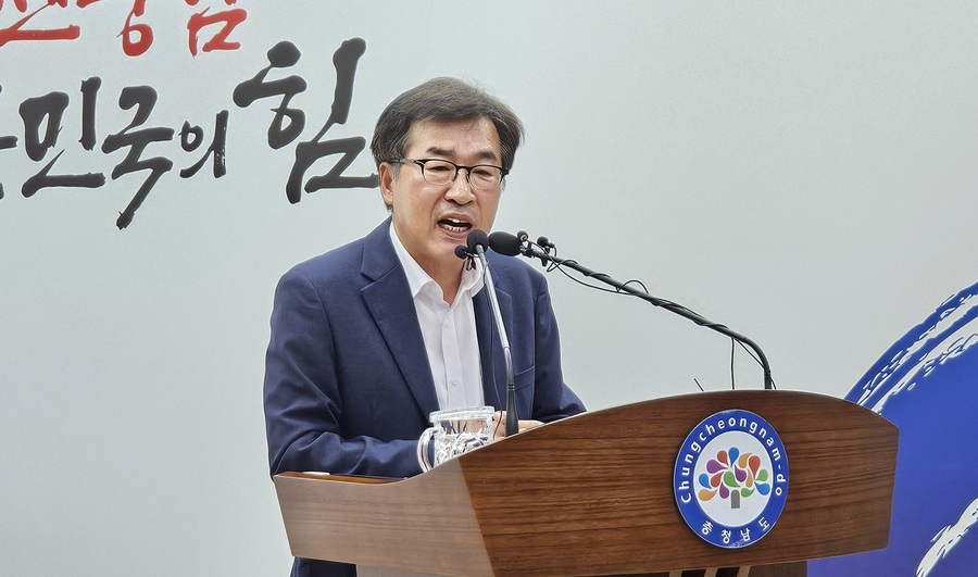 ▲ 전형식 충남도 정무부지사가 28일 오후 도청에서 내년도 정부예산안 반영과 관련해 기자회견을 하고 있다.ⓒ김정원 기자