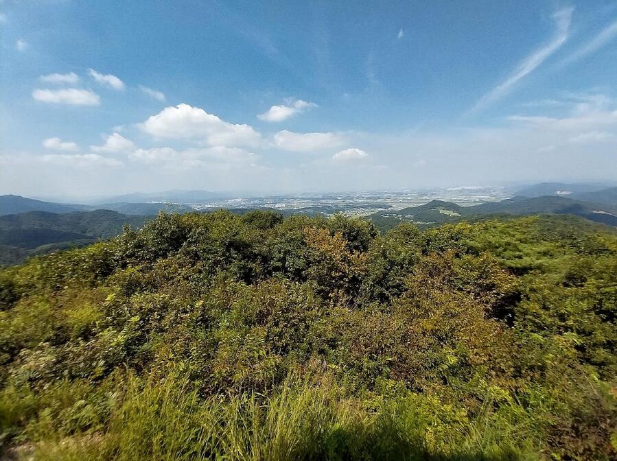 ▲ 양천산 정상에서 바라본 진천 시가지.ⓒ진경수 山 애호가