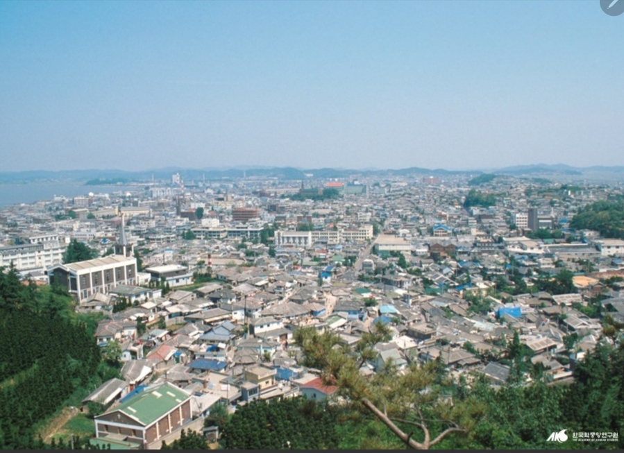 ▲ 군산은 한반도 최초의 계획도시다. 군산 전경. ⓒ 한국학중앙연구원