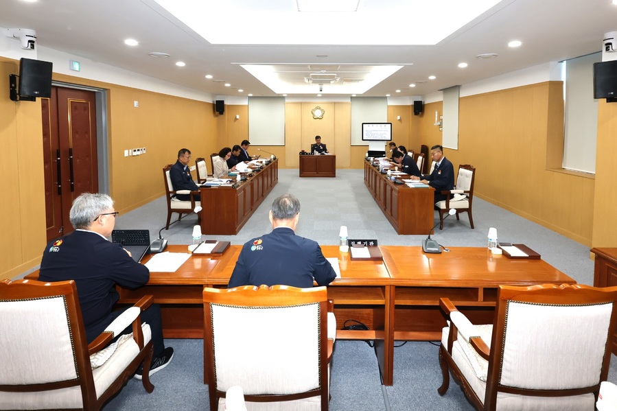▲ 청송군의회(의장 심상휴)는 9월 9일 11시 특별위원회실에서 의원간담회를 열고 군정 주요 사업과 현안 등 모두 3건의 안건에 대해 논의했다.ⓒ청송군의회