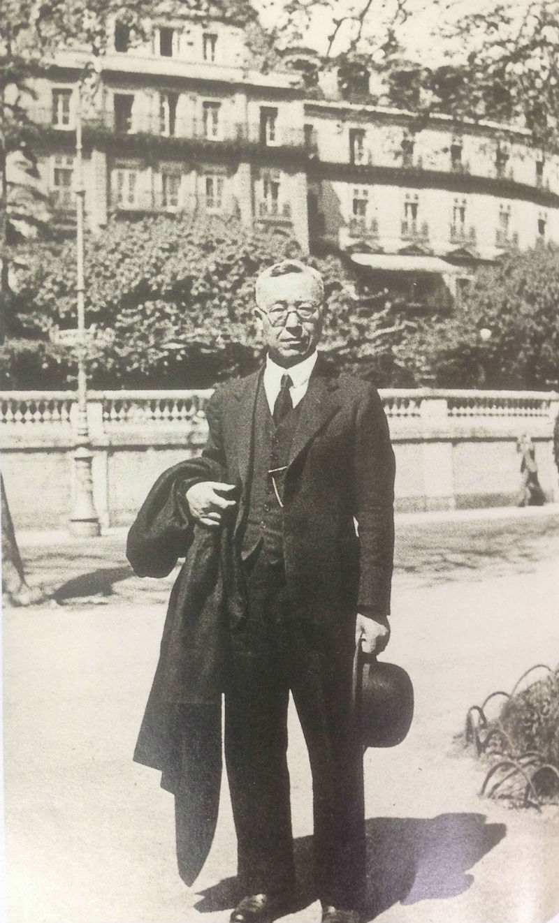 ▲ 제네바와 인연 깊은 이승만. 사진은 1933년 국제연맹회의에서 독립운동을 벌이던 이승만 박사의 모습, 일본을 국제연맹에서 탈퇴시키는 공을 세운다. 이때 평생 반려 프란체스카를 만났다.