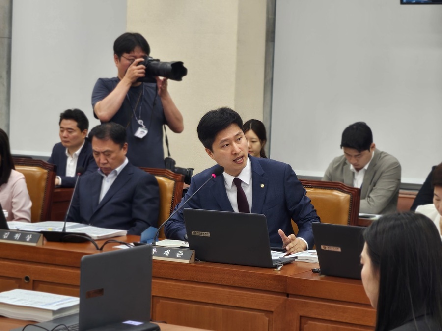 ▲ 우재준 의원은 “함께 살아가는 사회를 위해서는 장애인 근로자를 보호할 법안의 준수와 정책의 확대가 수반되어야 한다”고 강조했다.ⓒ우재준 의원실