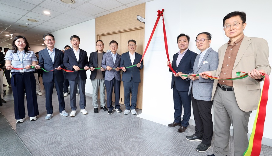 ▲ 대구한의대학교(총장 변창훈)는 지난 25일 대학본부 2층 대회의실에서 천원의 아침밥 농협 쌀 지원을 위한 업무협약(MOU)을 맺었다.ⓒ대구한의대