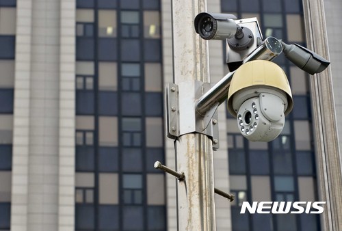 ▲ 정부서울청사 울타리와 CCTV 모습. 위 사진은 본 기사 내용과 관련 없음. ⓒ뉴시스