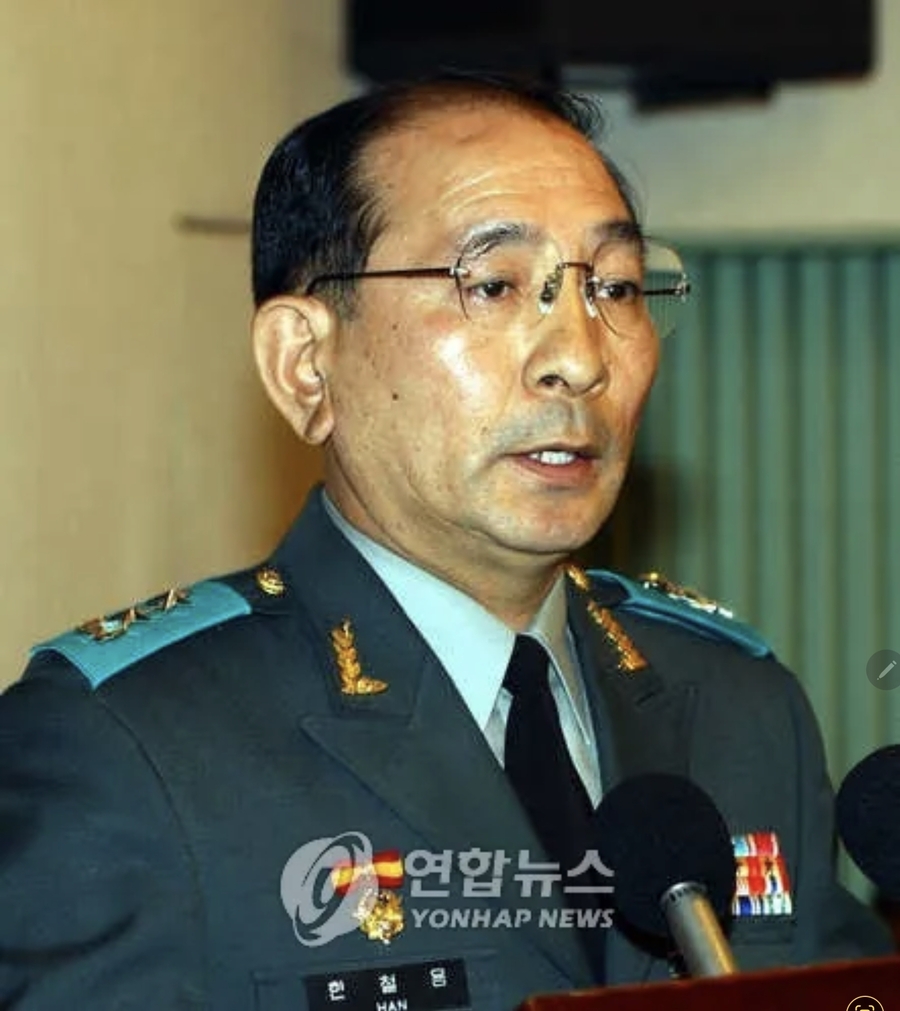 ▲ 감청 자료를 토대로 2002년 《제2연평해전》의 진실을 사수했던 한철용 《777 부대》장(당시 모습) ⓒ 연합뉴스