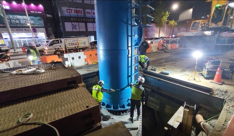▲ 상수도관 무단수차단공법 시공 모습.ⓒ서울시